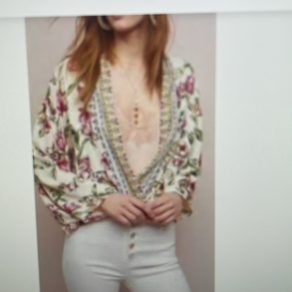 Akemi +Kin Anthropology Idalia Floral Kimono, one size